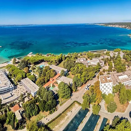 Ryanair's Urban Flat In Zadar-kolovare