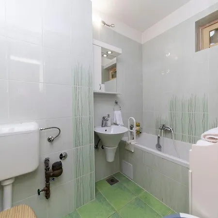 Ryanair's Urban Flat In Zadar-kolovare Zadar