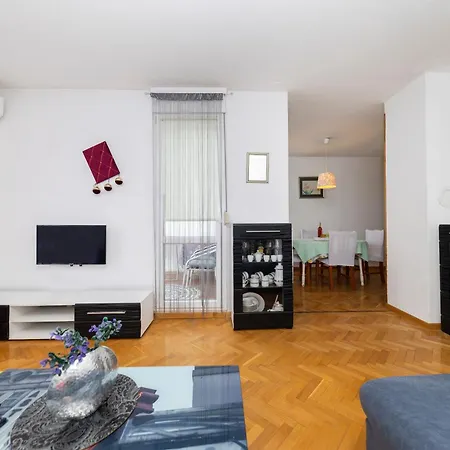 Ryanair's Urban Flat In Zadar-kolovare Lejlighed Zadar