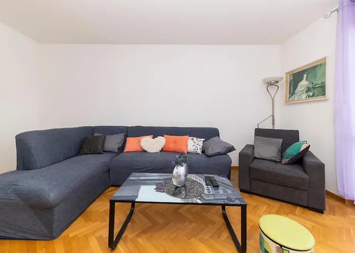 Ryanair's Urban Flat In Zadar-kolovare Apartamento