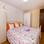 Ryanair's Urban Flat In Zadar-kolovare Zadar