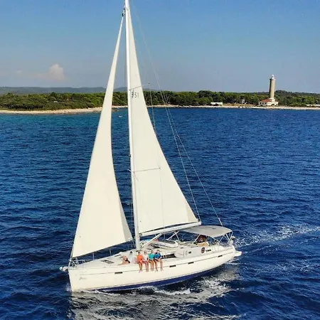 Ryanair's Urban Flat In Zadar-kolovare Zára