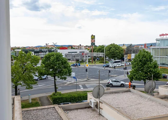 Ryanair's Urban Flat In Zadar-kolovare *